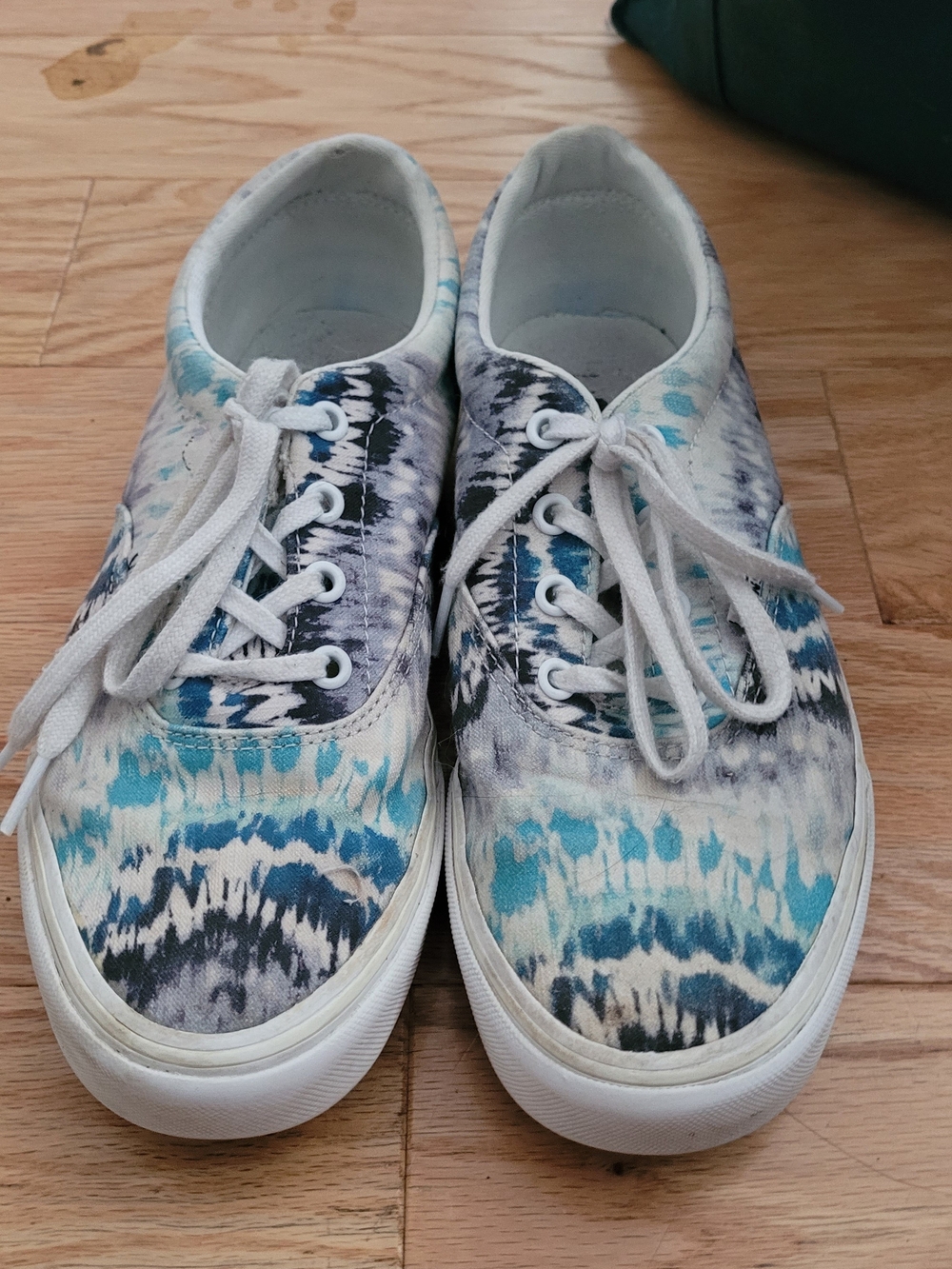 vans Women’s Tie-Dye Canvas Sneakers - Blue/White